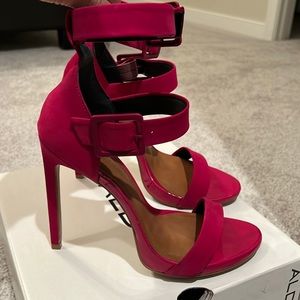 Aldo Larerrassa sandals size 9